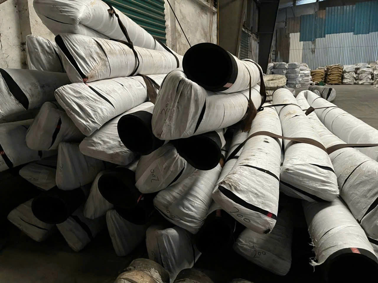 Địa chỉ mua ống cao su xả cát phi 250 chống mài mòn giá rẻ