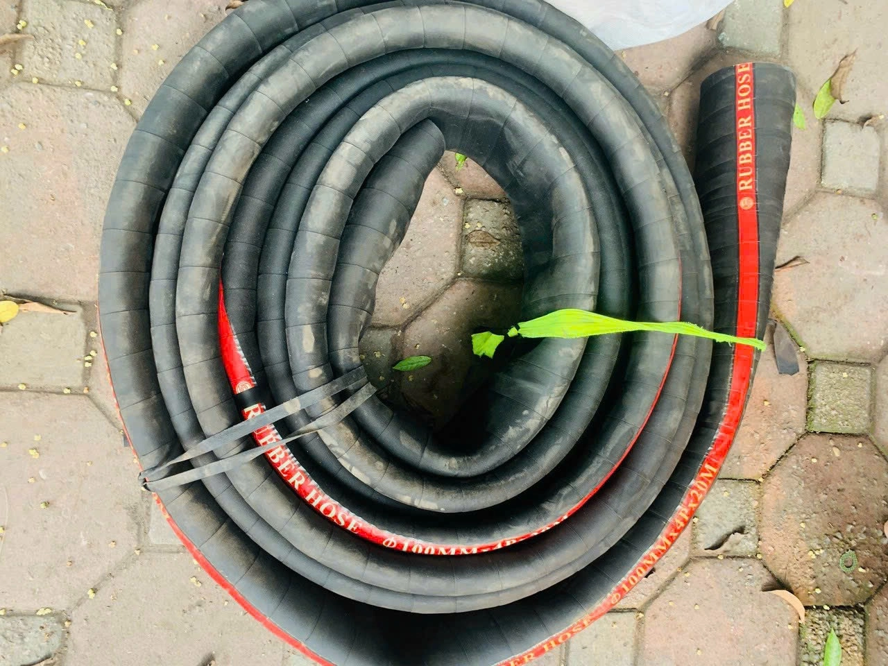 Phân phối ống cao su bố vải chống nổ phi 100 chịu mài mòn cao