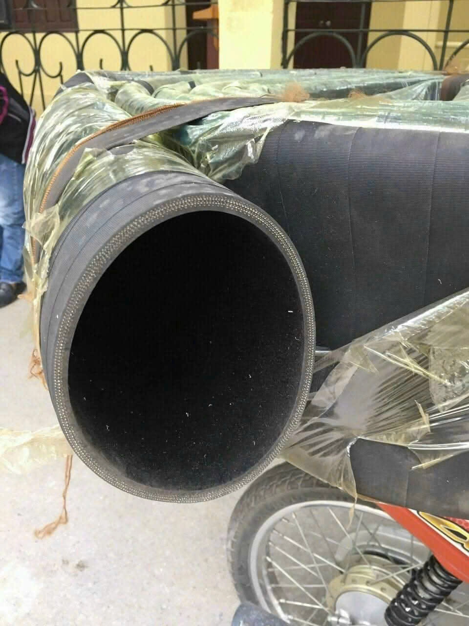 Cung cấp ống cao su bố vải D168 xả cát, bùn, chịu mài mòn giá rẻ