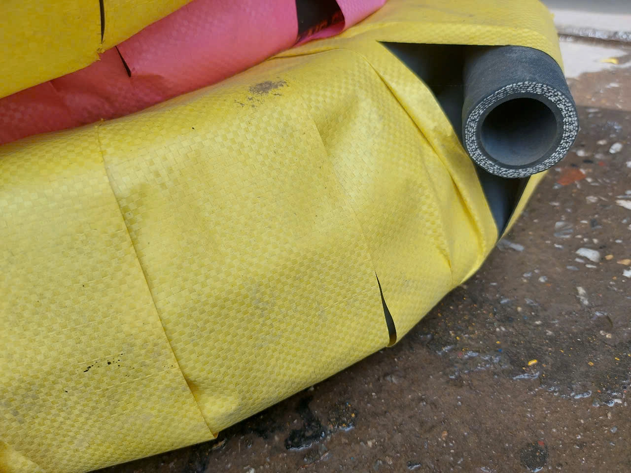 Phân phối ống cao su bố vải d34 chiu va đập, chịu mài mòn cao dẫn dầu, nước, hóa chất lỏng.